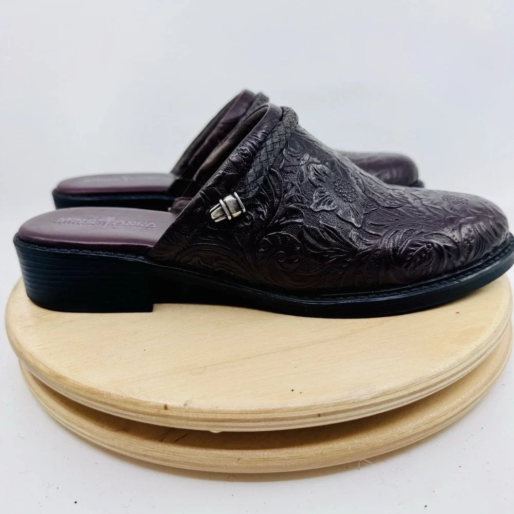 Minnetonka Tooled Leather Clogs Womens 7 Brown Western Mule Slip On Shoes 6042